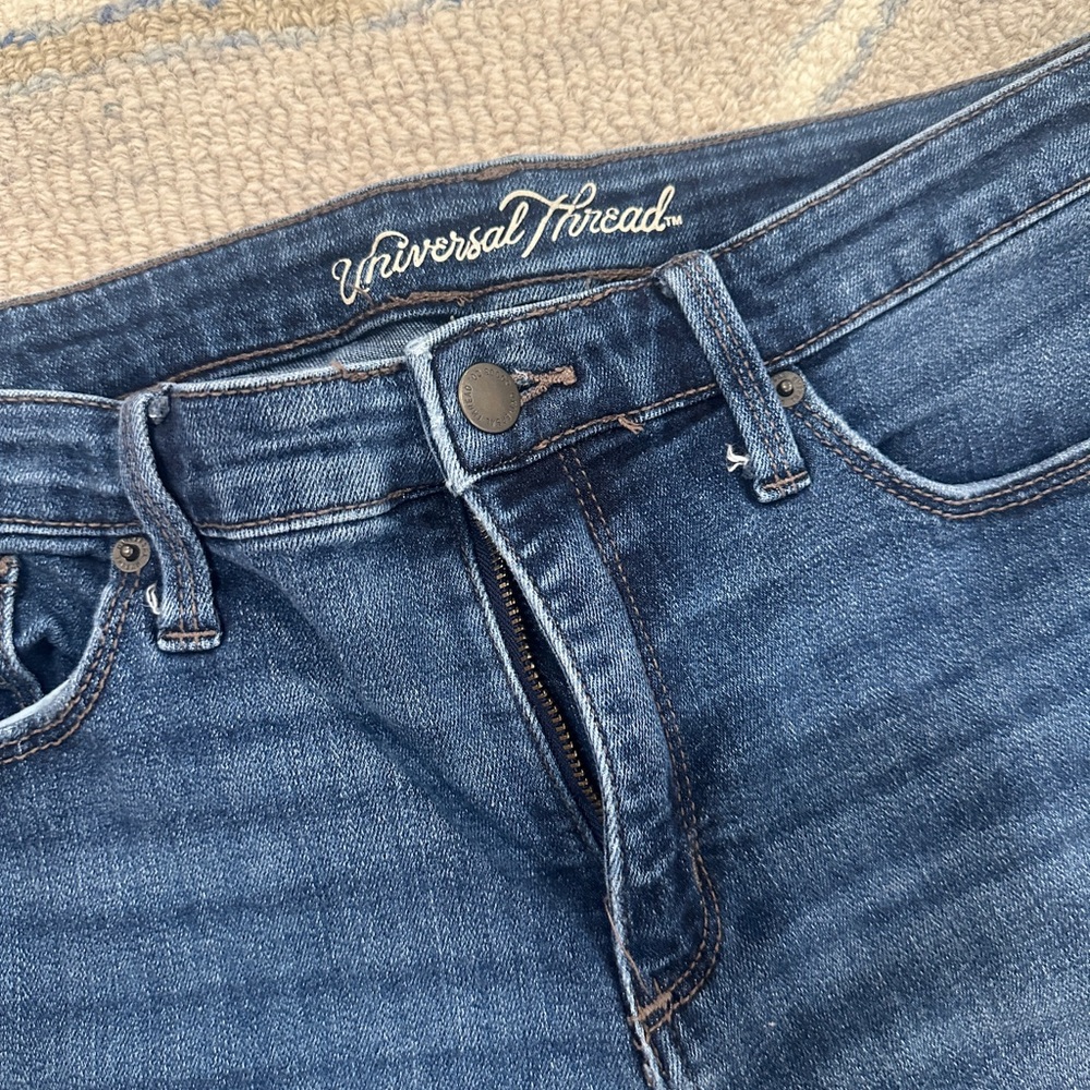 Universal Thread Women's Cropped Distressed Jeans - Dark Blue - Picture 3 of 6